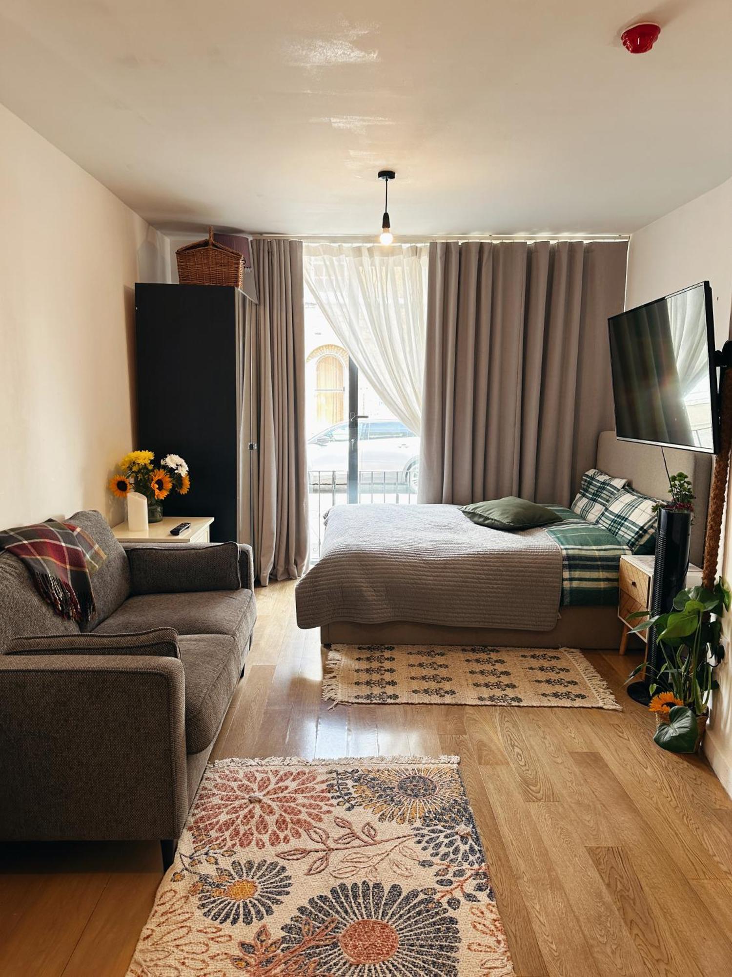 Cosy In Clapham Old Town Apartment